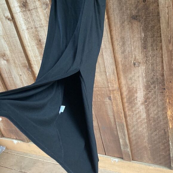 Vidussa Active Spaghetti Strap Twist Open Back Black Ruched Midi Dress - Picture 5 of 9